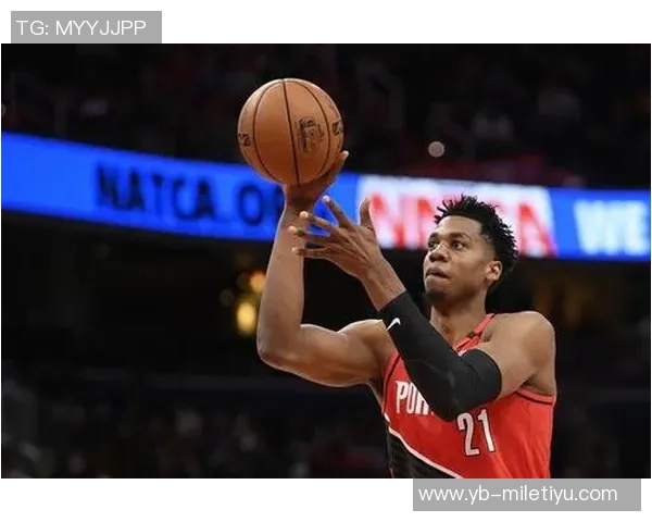 名嘴比尔西蒙斯点评黄蜂队打法有趣期待引入强力内线球员